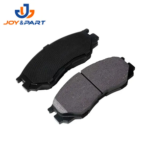 Front Ceramic and Semi-Metallic Disc Brake Pads for Auto Spare Parts