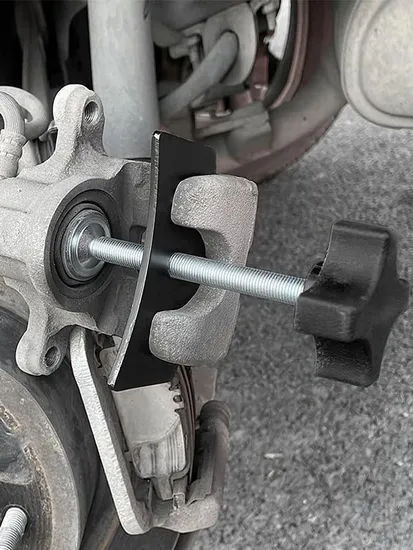 Heavy Duty Separator Tool Car Disc Brake Pad Spreader Caliper Piston Brake Caliper Press Tool Disassembly Tools