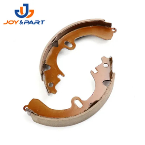 Hot Selling Long-Lasting Auto Parts Repair Spring OEM 04495-01011 Truck Brake Shoes